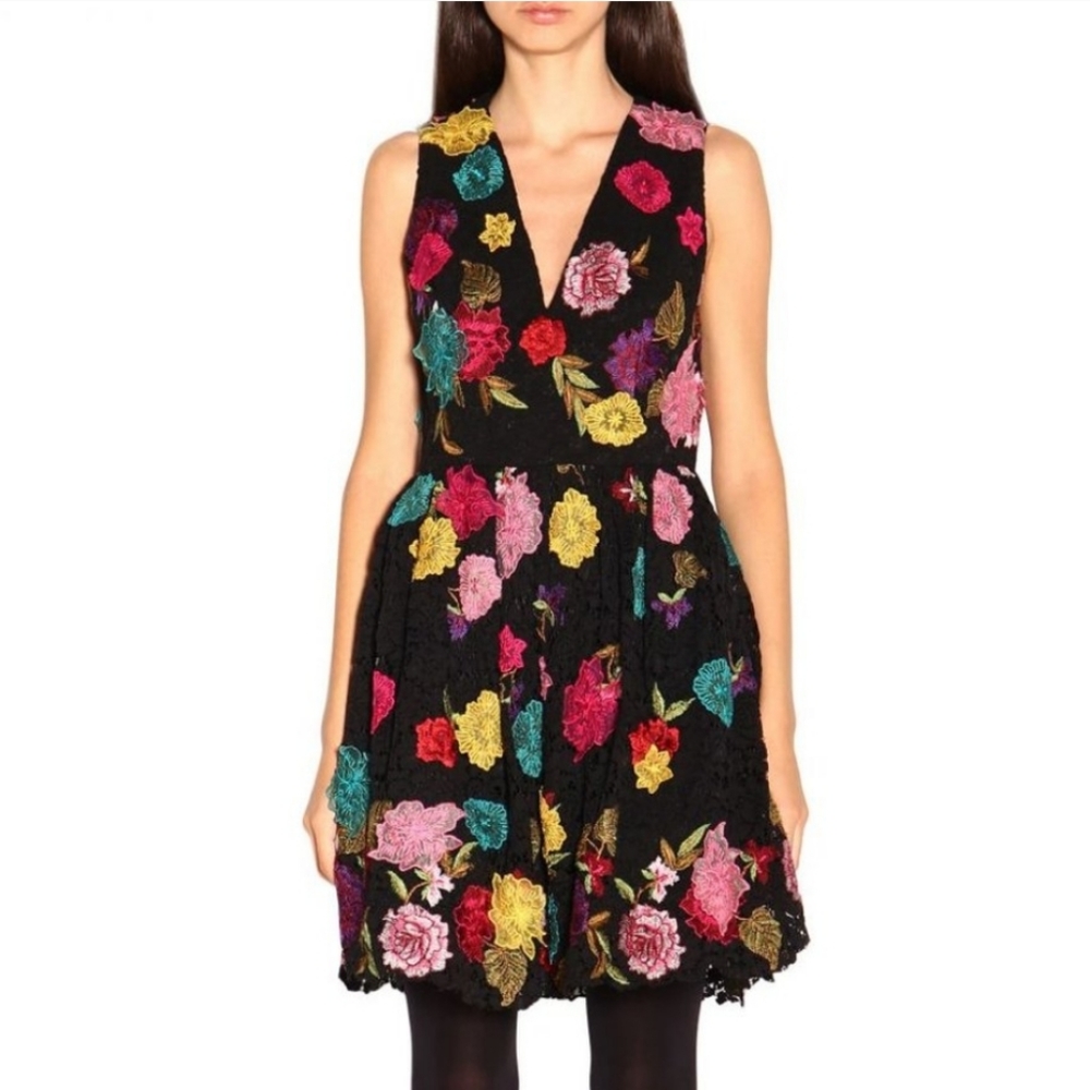 Alice + Olivia Becca Embroidered Floral Mini Dress Size 6